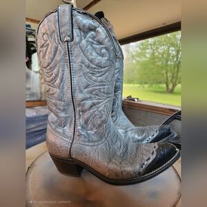 Cowboy boots 9.5 women's